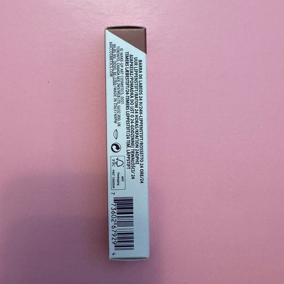 M·A·C LOCKED KISS 24HR LIPSTICK in Meticulous - Picture 8 of 9